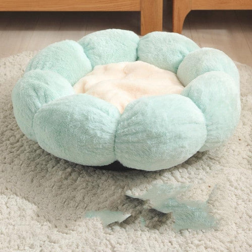 Floral Haven Pet Bed - Luxurious Flower-Shaped Blanket For Dogs And Ca