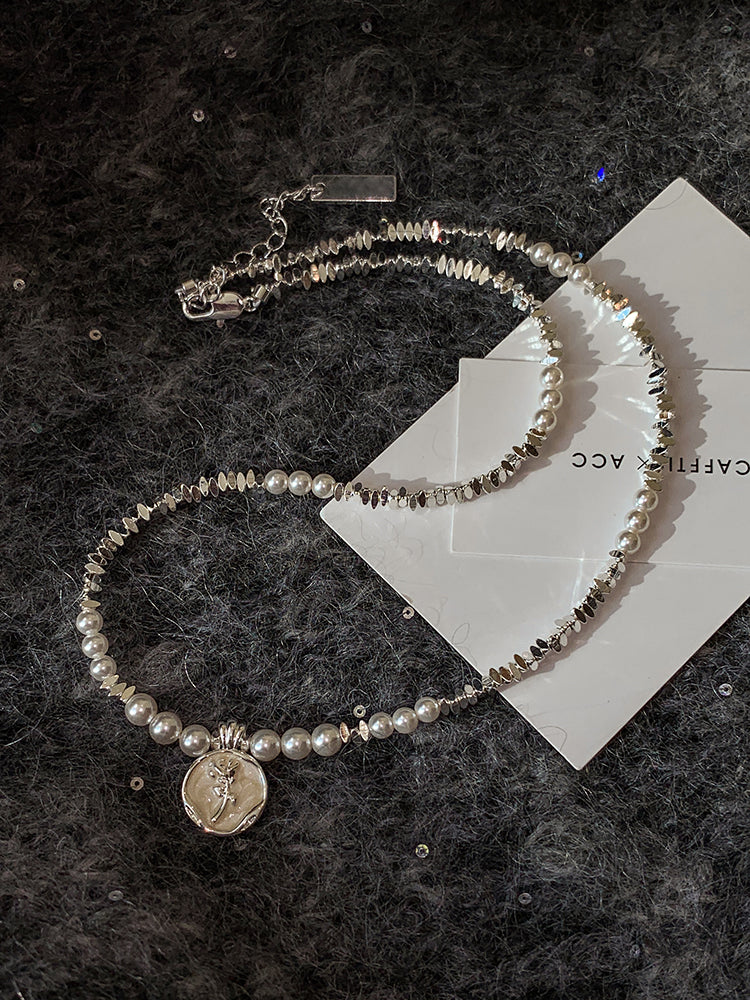 2025 New Arrival Small Pieces of Silver Pearl Sweater Necklace Necklace Accessories Female Fancy Light Luxury Minority Twin Clavicle Chain