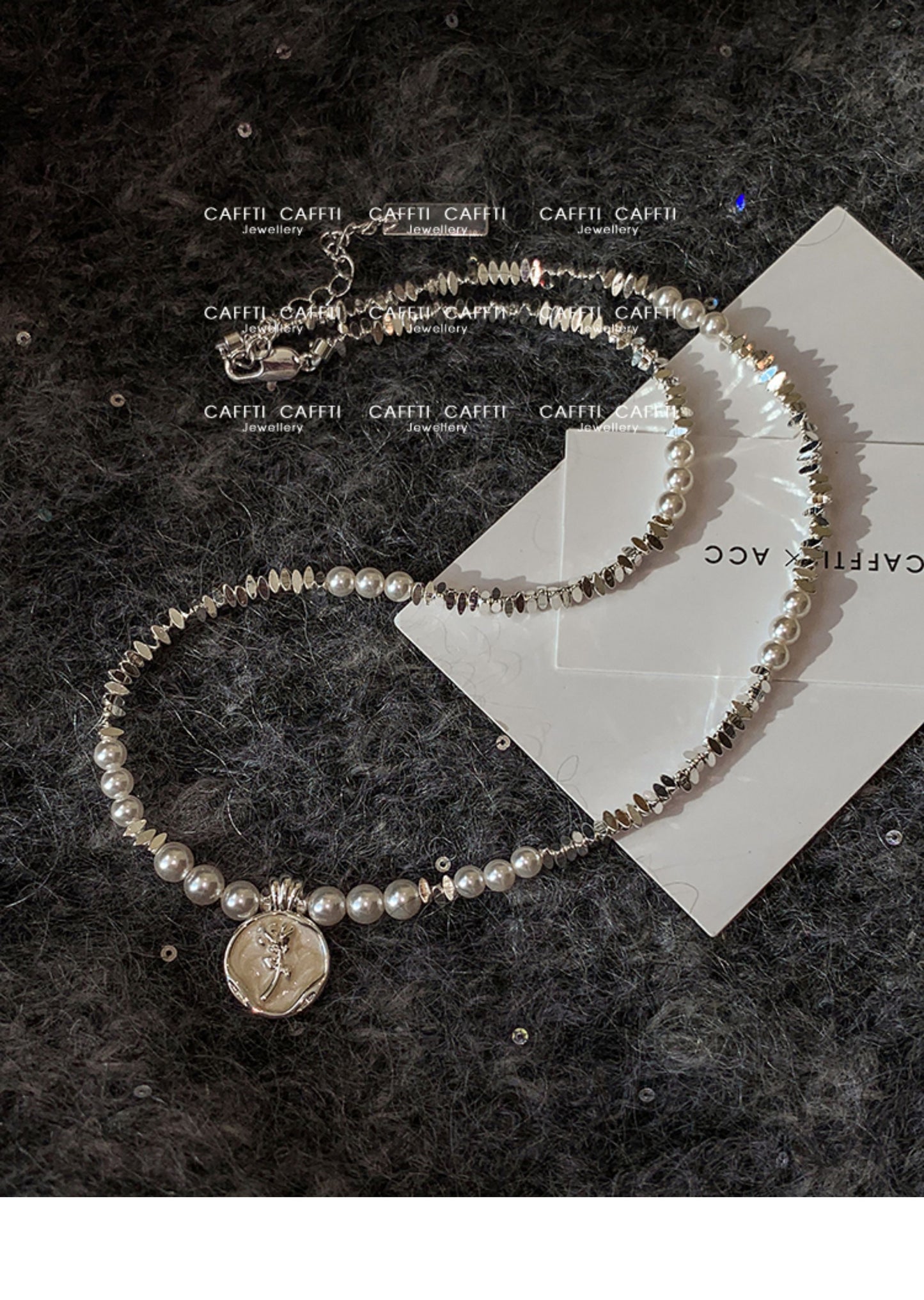 2025 New Arrival Small Pieces of Silver Pearl Sweater Necklace Necklace Accessories Female Fancy Light Luxury Minority Twin Clavicle Chain