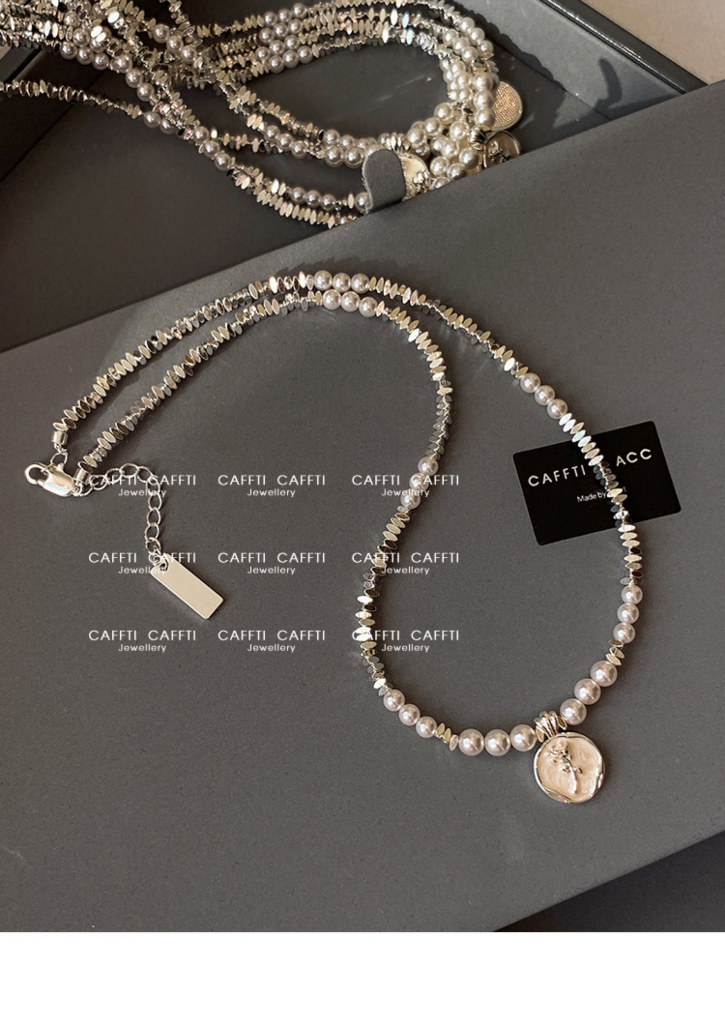 2025 New Arrival Small Pieces of Silver Pearl Sweater Necklace Necklace Accessories Female Fancy Light Luxury Minority Twin Clavicle Chain
