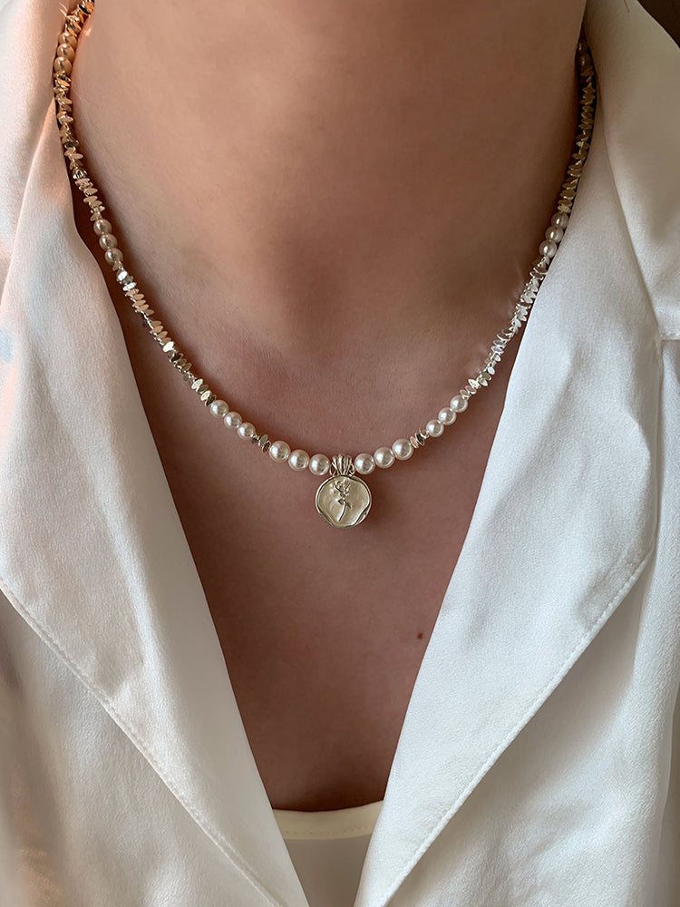 2025 New Arrival Small Pieces of Silver Pearl Sweater Necklace Necklace Accessories Female Fancy Light Luxury Minority Twin Clavicle Chain