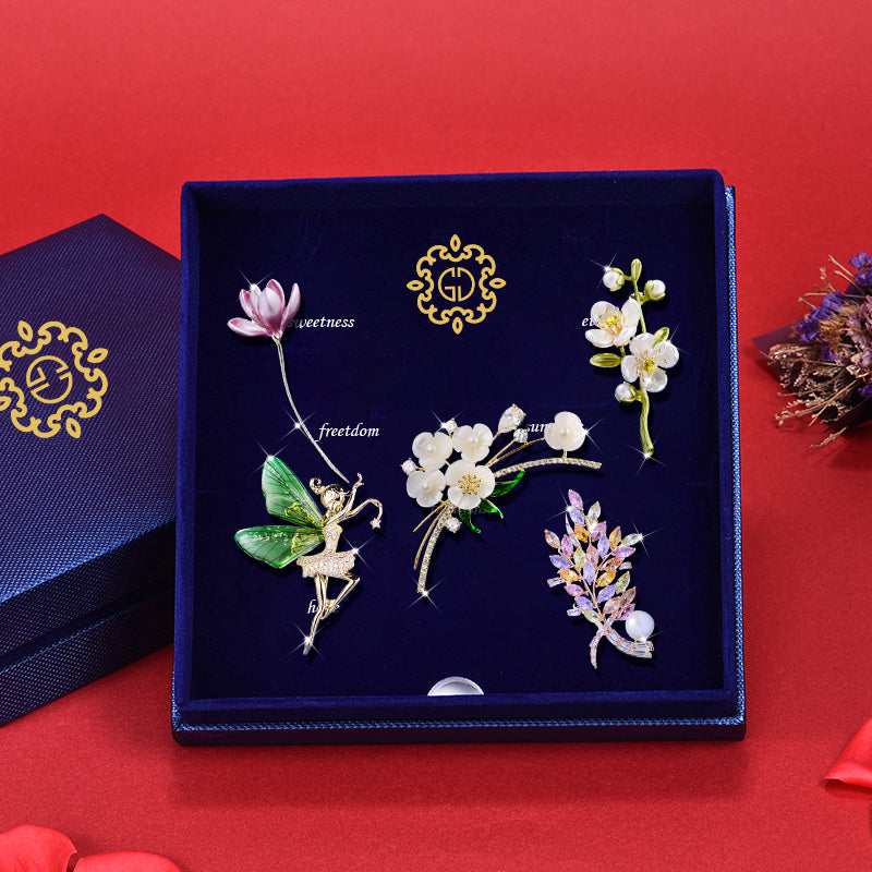 Women's Day Gift to Give Mom for Wife High-End Corsage Brooch Female Classy Exquisite Pin Accessories Fancy