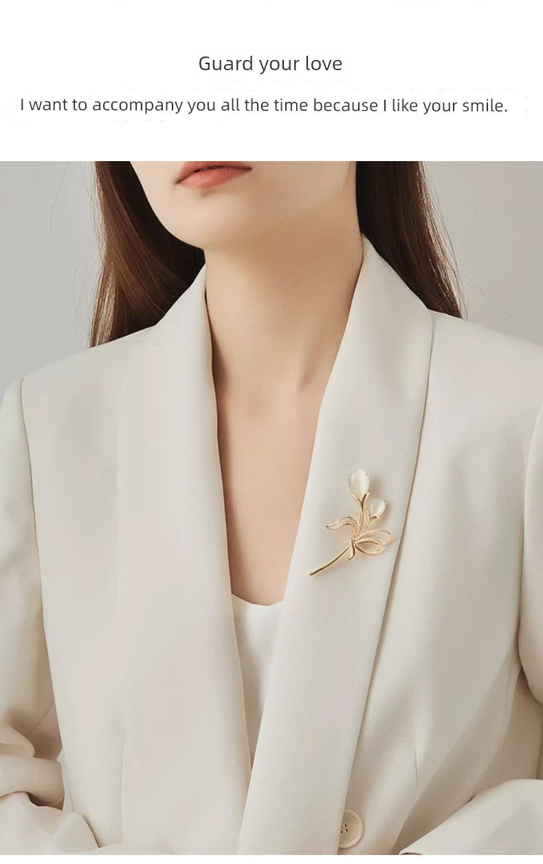 Women's Day Gift to Give Mom for Wife High-End Corsage Brooch Female Classy Exquisite Pin Accessories Fancy