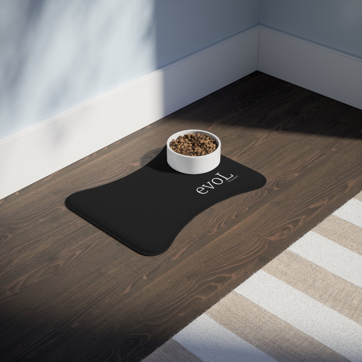 Stylish Pet Feeding Mat - Modern Black Design for Dogs and Cats