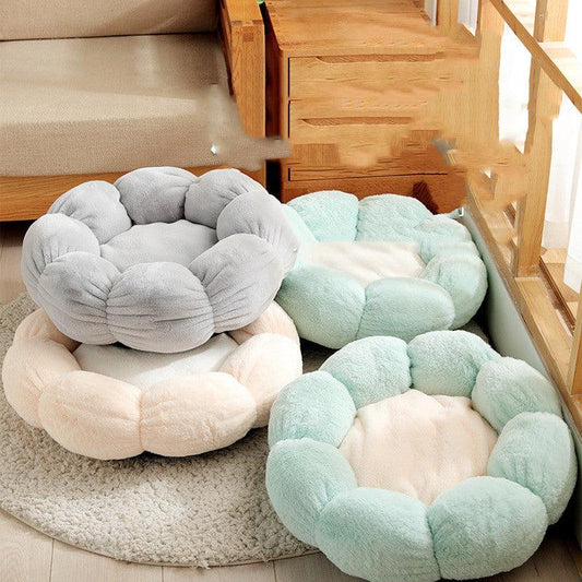 Floral Haven Pet Bed - Luxurious Flower-Shaped Blanket For Dogs And Ca